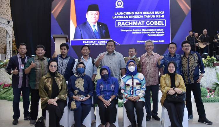 Gobel Luncurkan Buku Laporan Kinerja Wakil Rakyat Gorontalo
