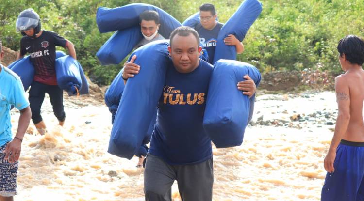 Banjir Yang Berulang, NasDem Peduli Dan TULUS Selalu Hadir Membantu Para Korban