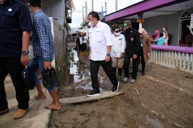 Korban Banjir Kelurahan Bugis Sampaikan Aspirasi, Rachmat Gobel Siapkan Solusi
